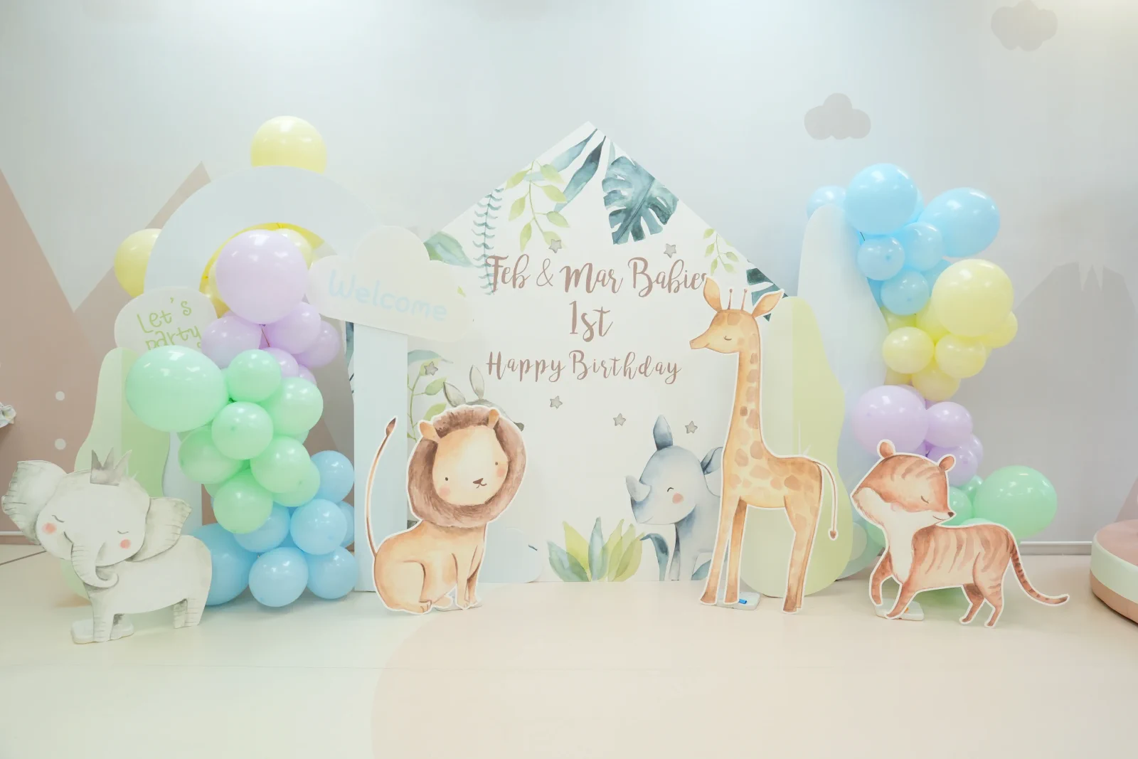 Baby E Playhouse Animals theme