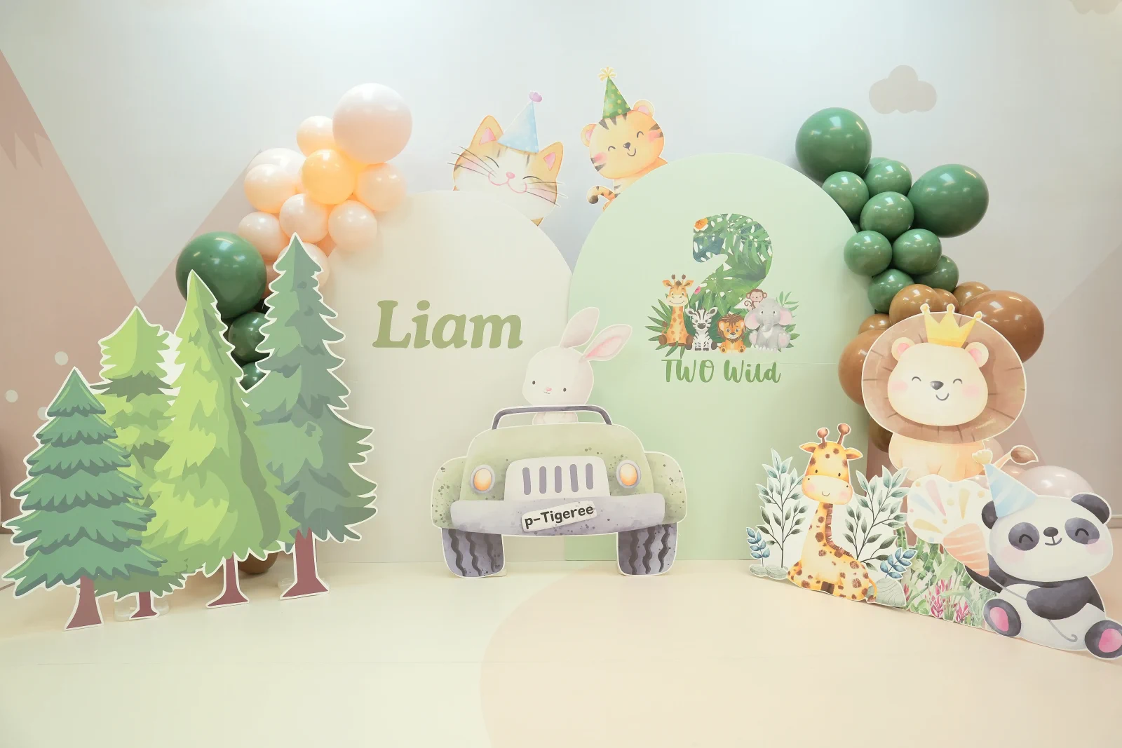 Baby E Playhouse Animals theme
