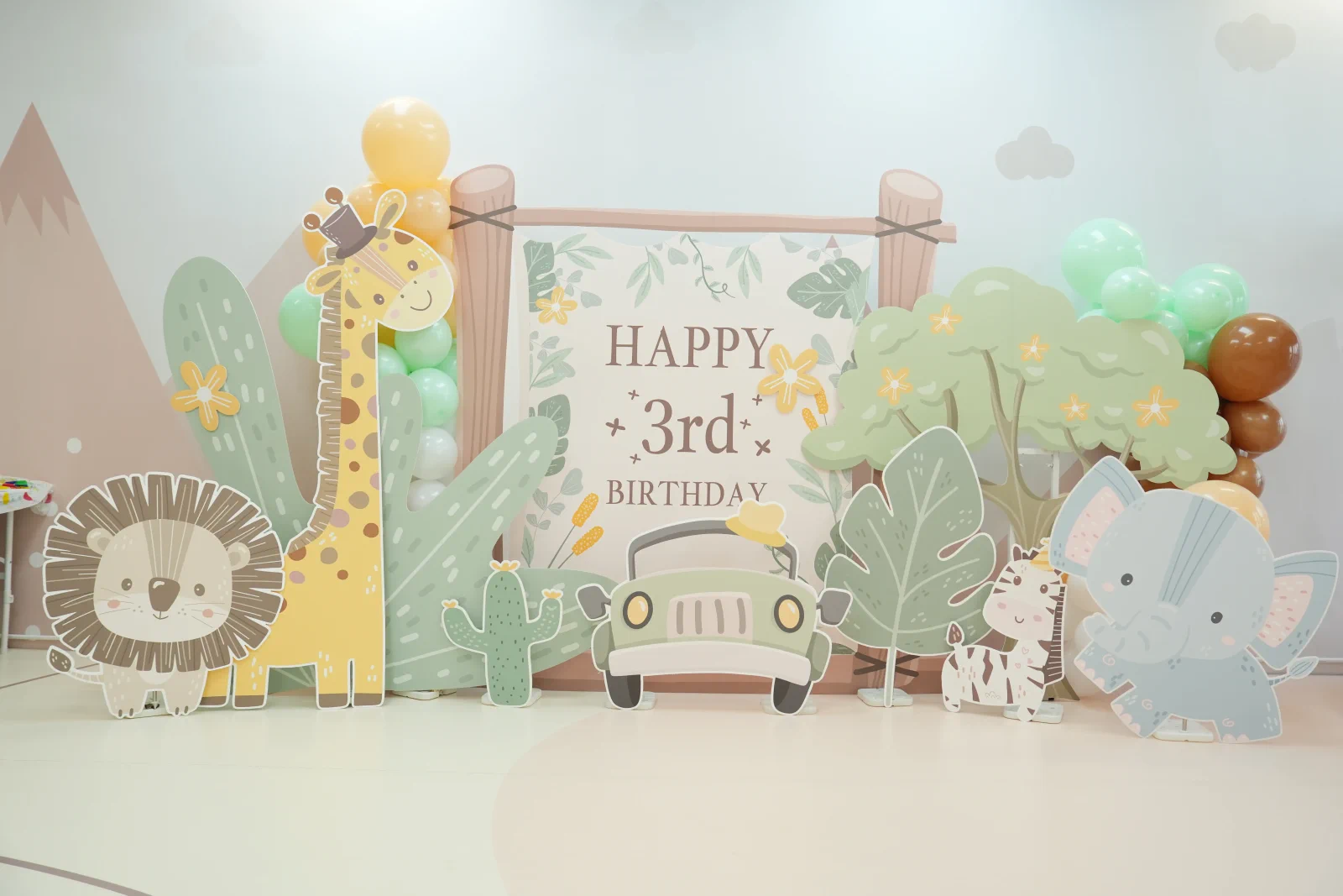 Baby E Playhouse Animals theme