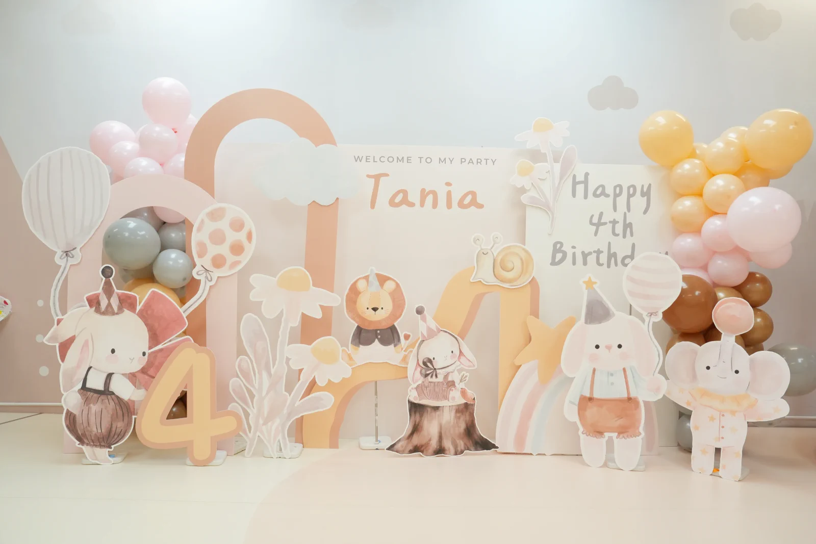 Baby E Playhouse Animals theme