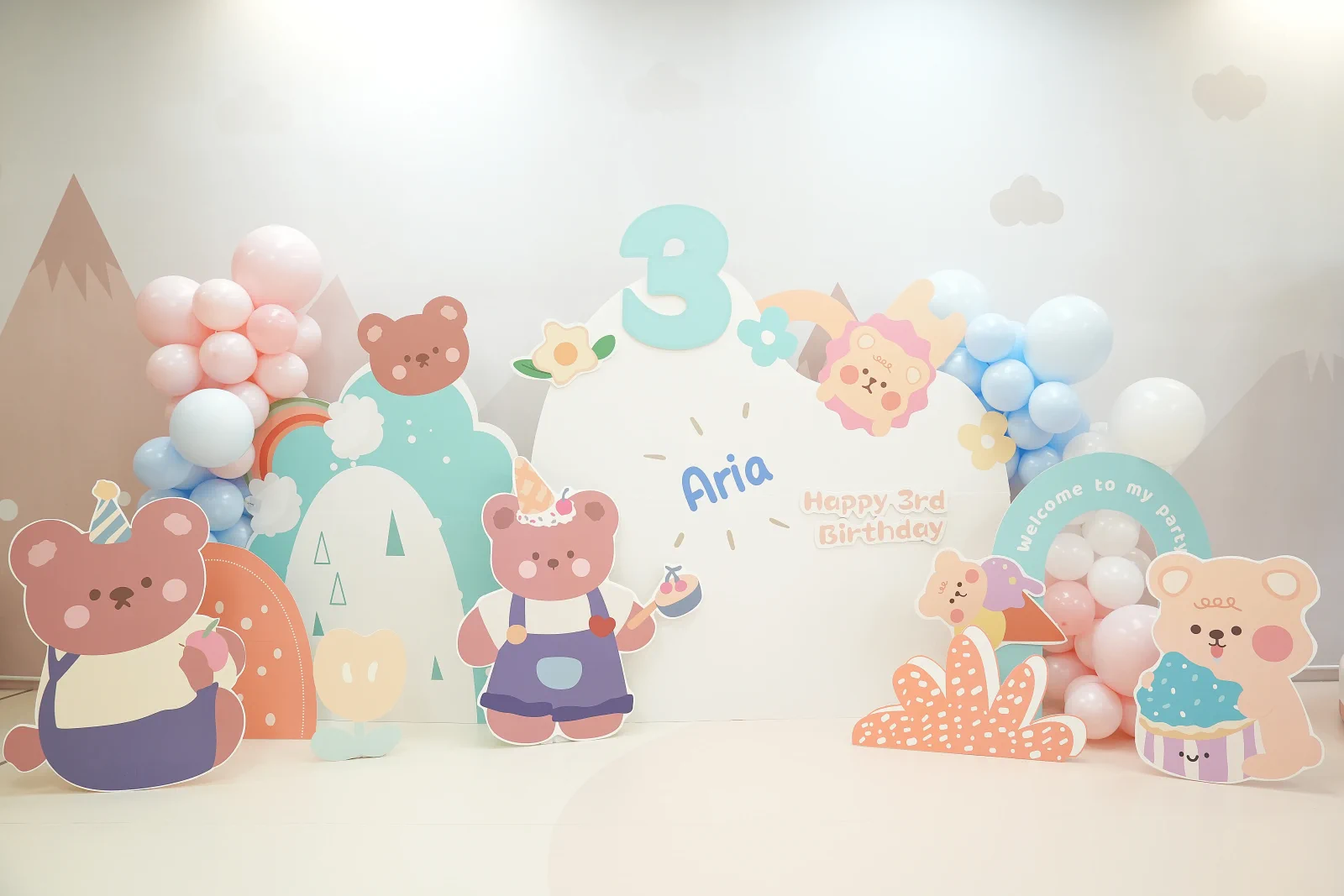 Baby E Playhouse Animals theme