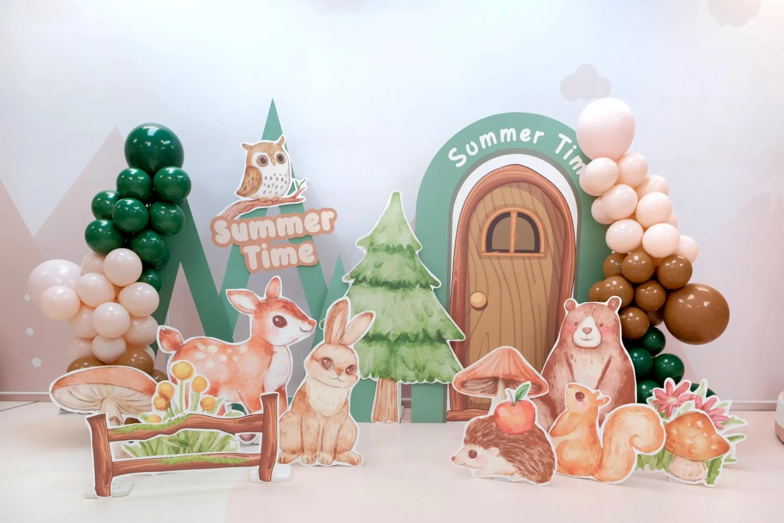 Baby E Playhouse Animals theme